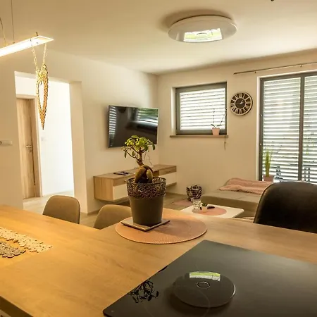 Apartmaji Jezerka Appartamento Bled